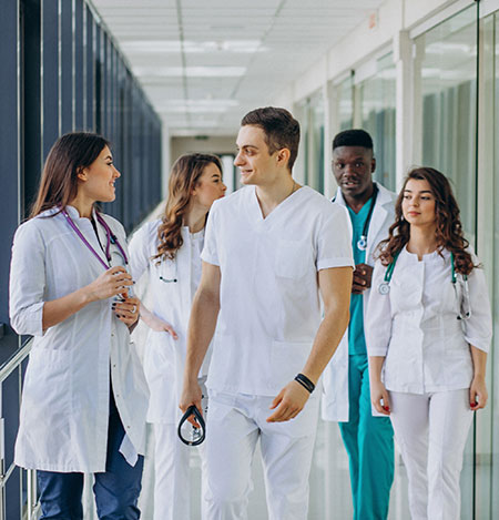 team-doctors-hospital-freepik team hopital docteur